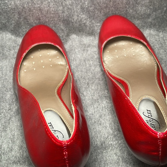 ALFANI MADYSON RED SHOES - Picture 3 of 7
